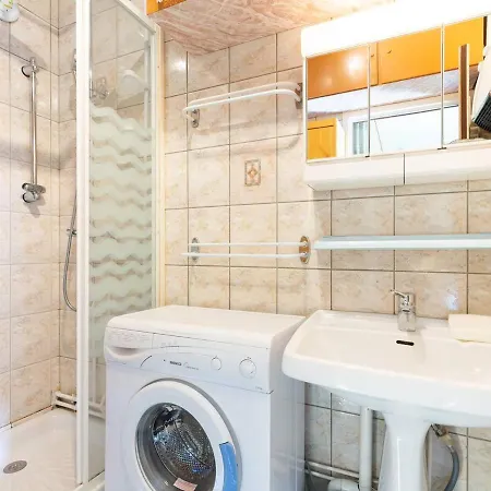 Cosy Pour 4 A Peyragudes Proche Des Commerces - Fr-1-695-39 Appartement