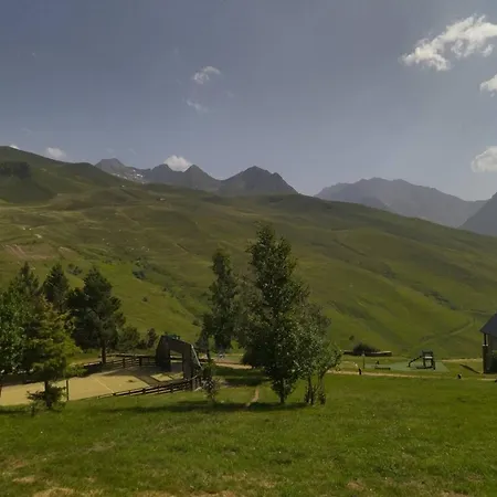 Appartement Cosy Pour 4 A Peyragudes Proche Des Commerces - Fr-1-695-39
